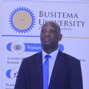 Prof. Kamba Fadhiru Pakoyo